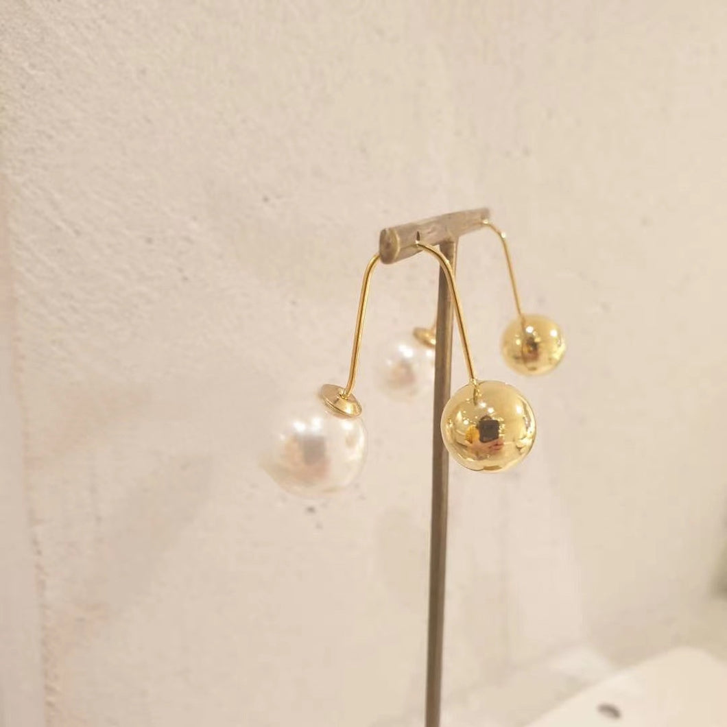 Pearl gold ball earring