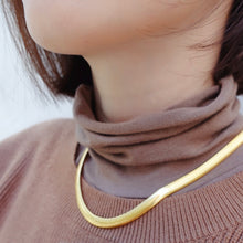 將圖片載入圖庫檢視器 Gold Crude Necklace
