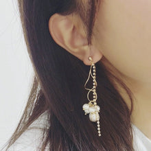 將圖片載入圖庫檢視器 Twist Pearl Earring
