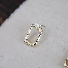 將圖片載入圖庫檢視器 Rectangle Pearl Earring
